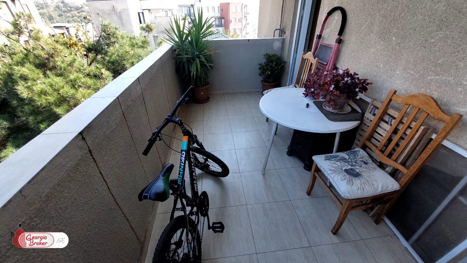 nearly repaired 4-room apartment for sale